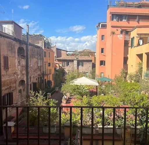 Scarpetta32 - Your In Trastevere Апартаменты